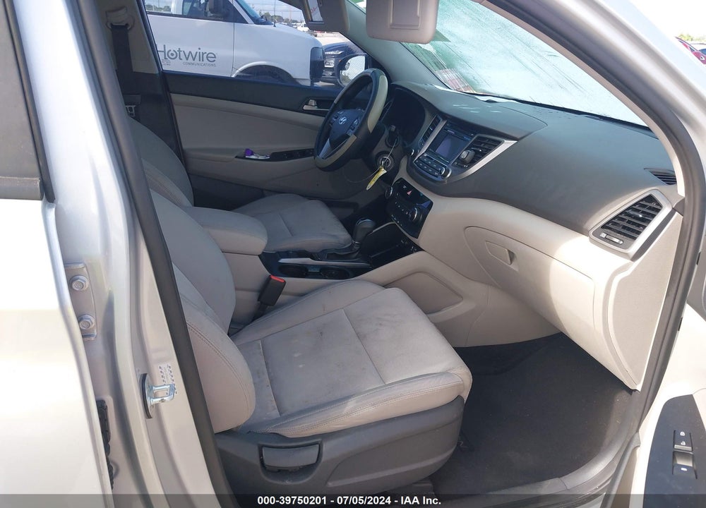 2018 HYUNDAI TUCSON SE VIN: KM8J23A4XJU765935