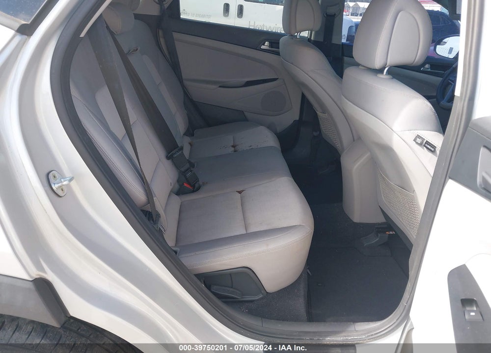 2018 HYUNDAI TUCSON SE VIN: KM8J23A4XJU765935