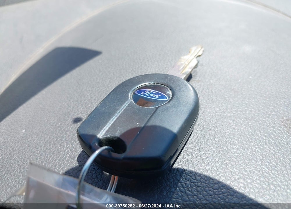 2008 FORD TAURUS X EDDIE BAUER VIN: 1FMDK07W58GA25898