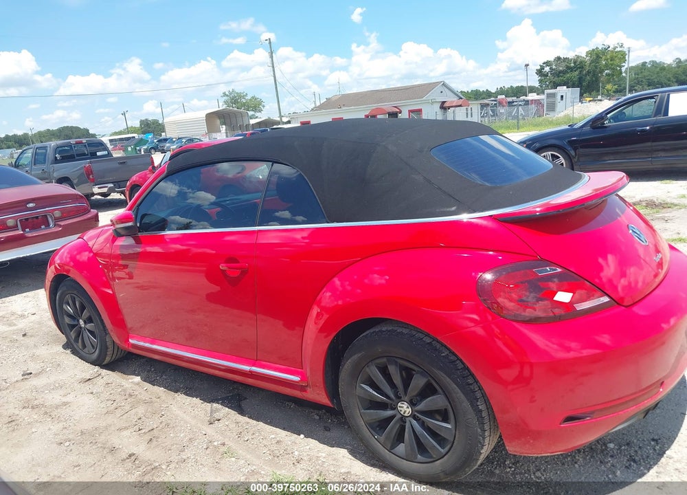 2018 VOLKSWAGEN BEETLE VIN: 3VW5DAAT5JM517654
