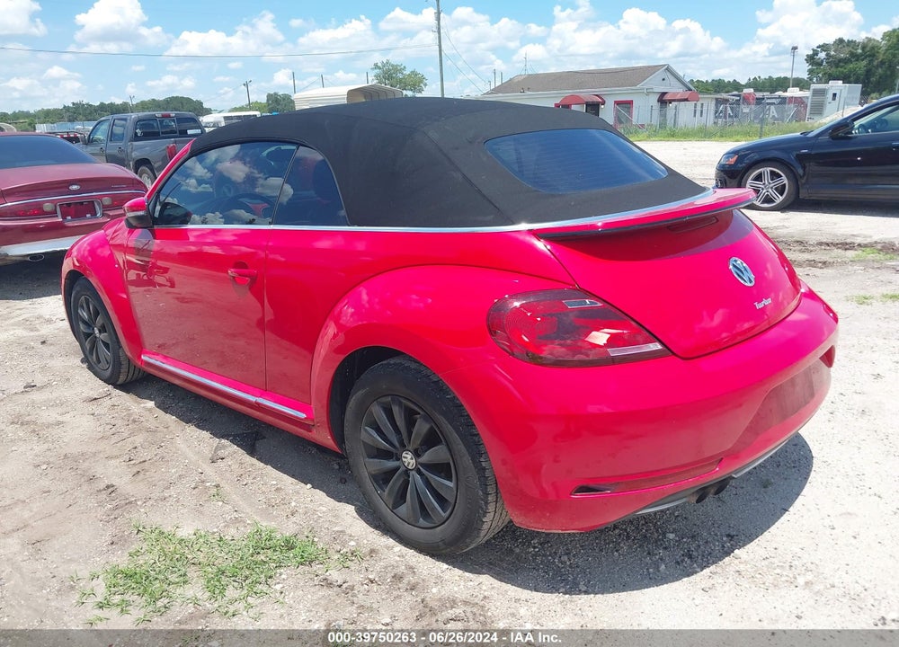 2018 VOLKSWAGEN BEETLE VIN: 3VW5DAAT5JM517654