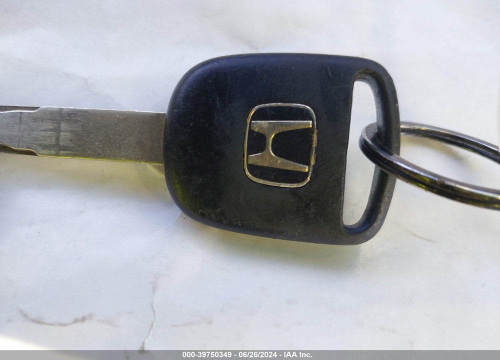 2005 HONDA CIVIC VP VIN: 1HGES16375L010605