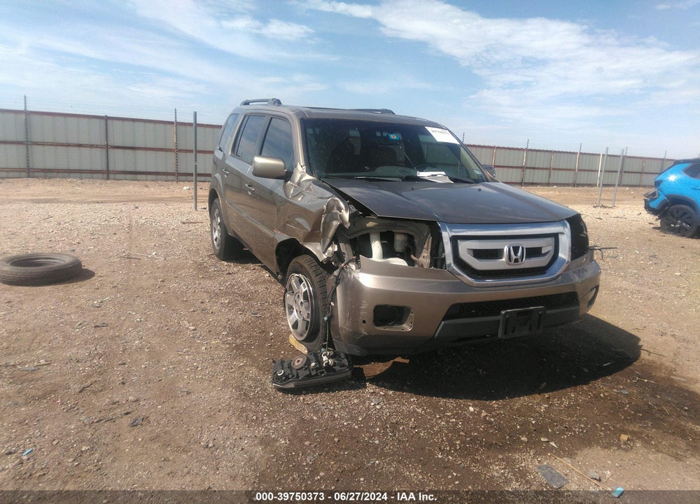2011 HONDA PILOT TOURING VIN: 5FNYF3H97BB008218