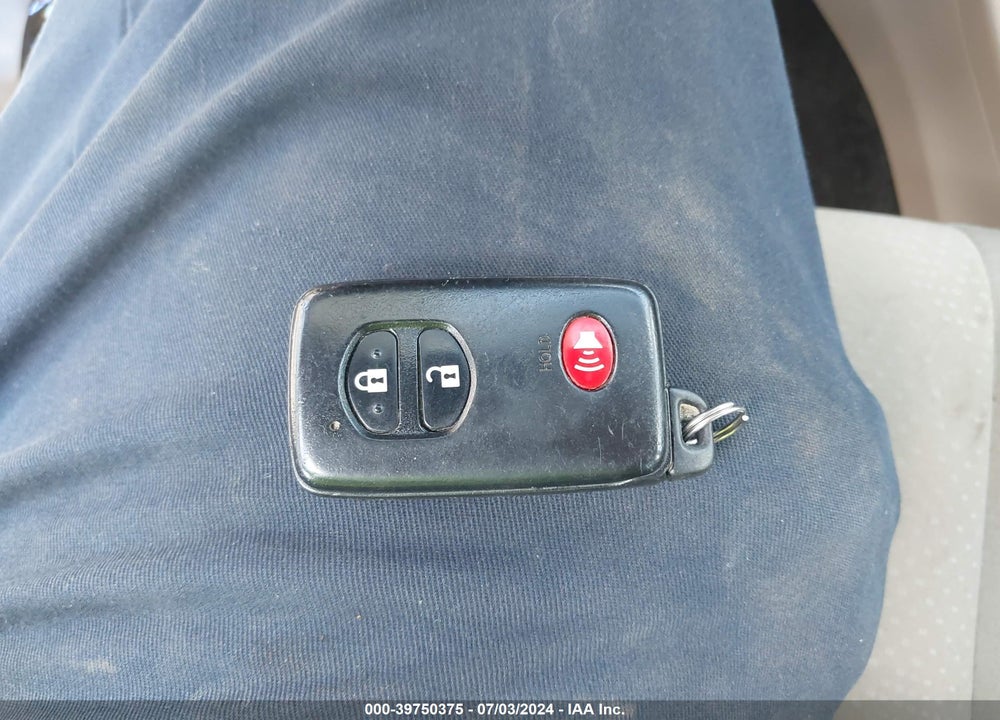 2014 TOYOTA PRIUS V THREE VIN: JTDZN3EU8E3338094