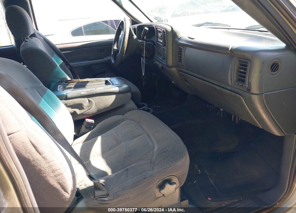 2002 CHEVROLET SILVERADO 1500 LS VIN: 1GCEC19TX2E232031
