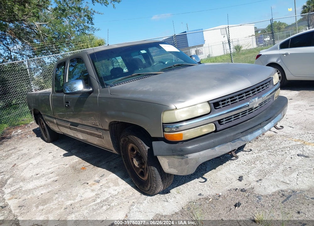 2002 CHEVROLET SILVERADO 1500 LS VIN: 1GCEC19TX2E232031