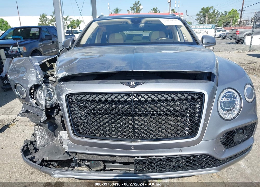 2017 BENTLEY BENTAYGA W12/W12 FIRST EDITION VIN: SJAAC2ZV8HC012852