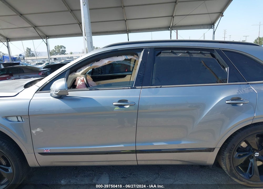 2017 BENTLEY BENTAYGA W12/W12 FIRST EDITION VIN: SJAAC2ZV8HC012852