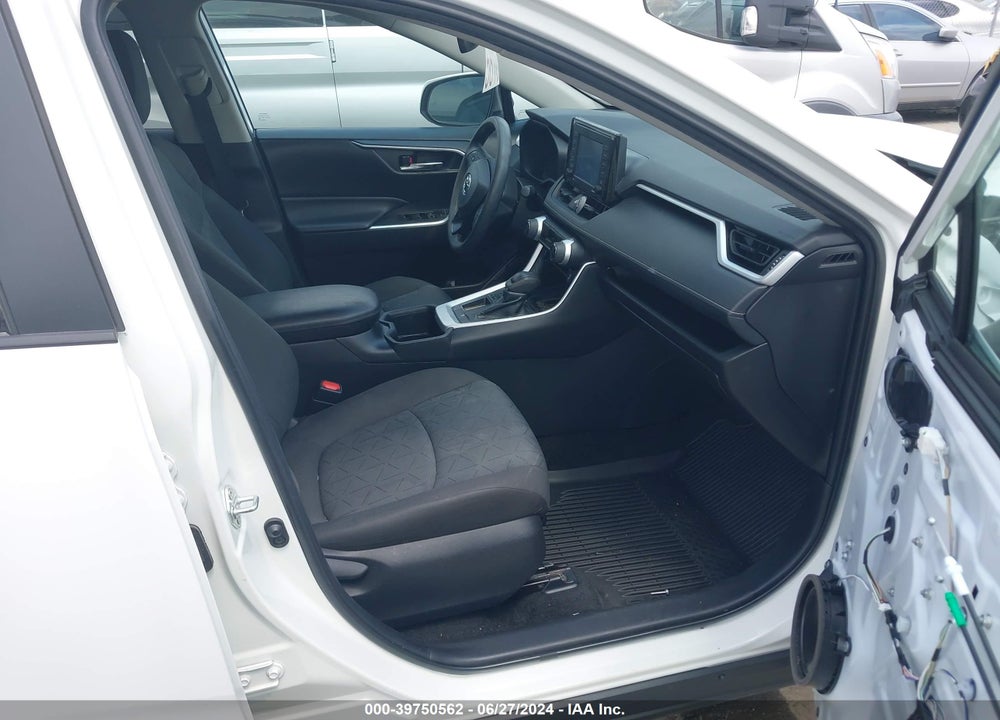 2022 TOYOTA RAV4 XLE VIN: 2T3W1RFV5NC188842