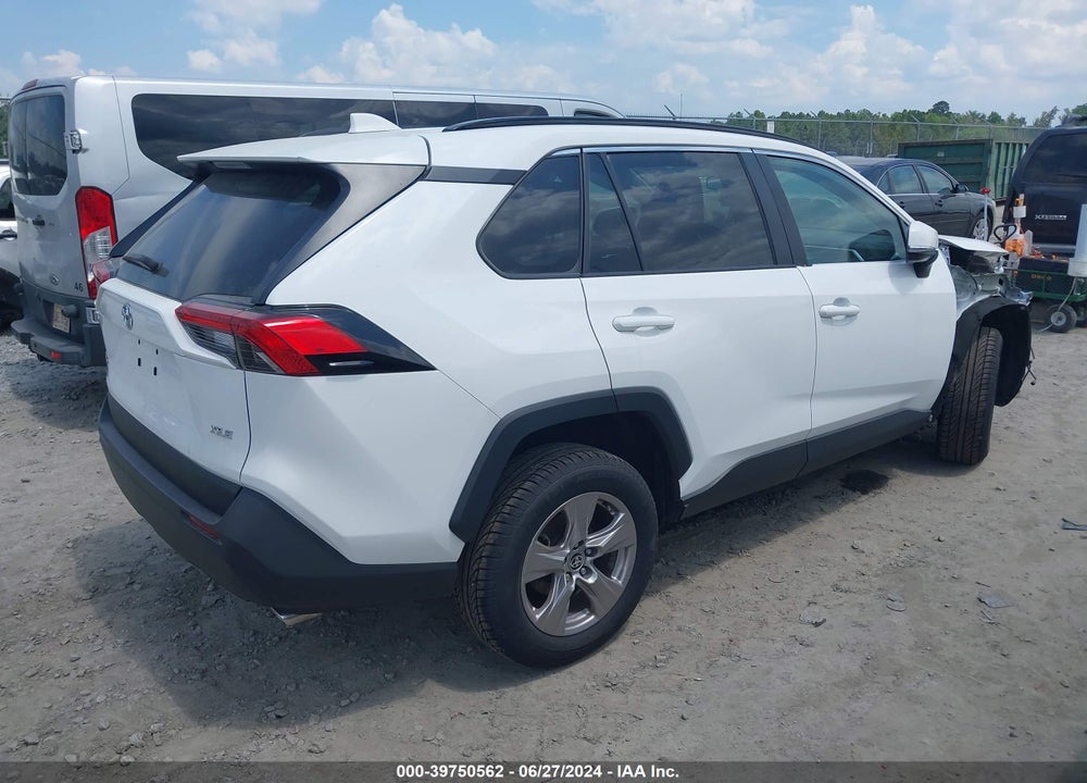2022 TOYOTA RAV4 XLE VIN: 2T3W1RFV5NC188842