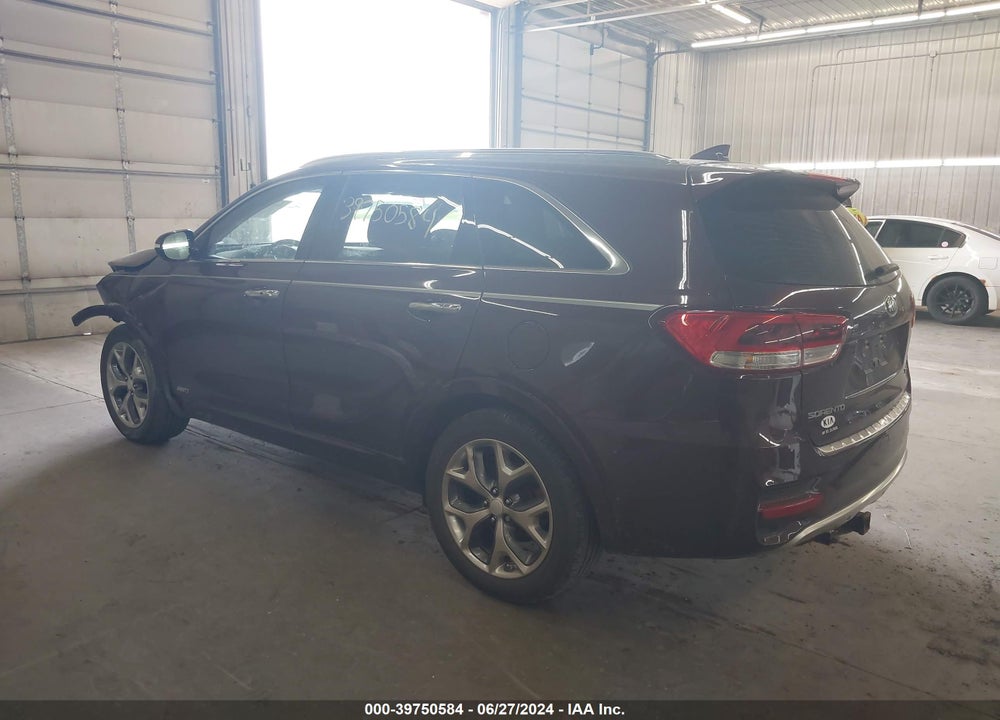 2016 KIA SORENTO 3.3L SX VIN: 5XYPKDA56GG124613