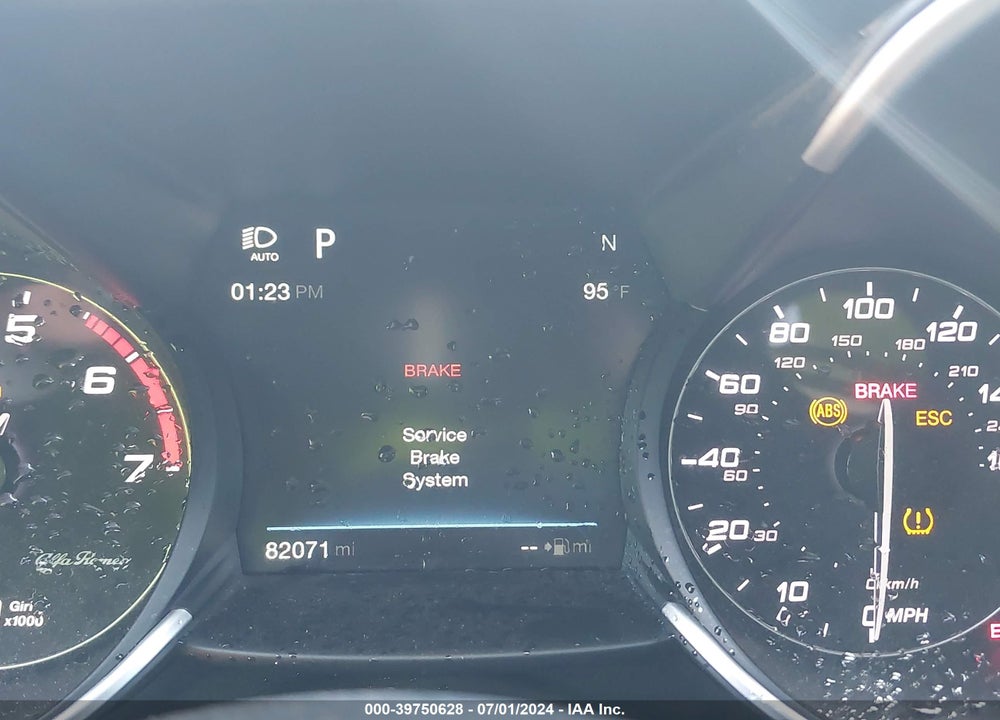 2017 ALFA ROMEO GIULIA RWD VIN: ZARFAEBN7H7546252