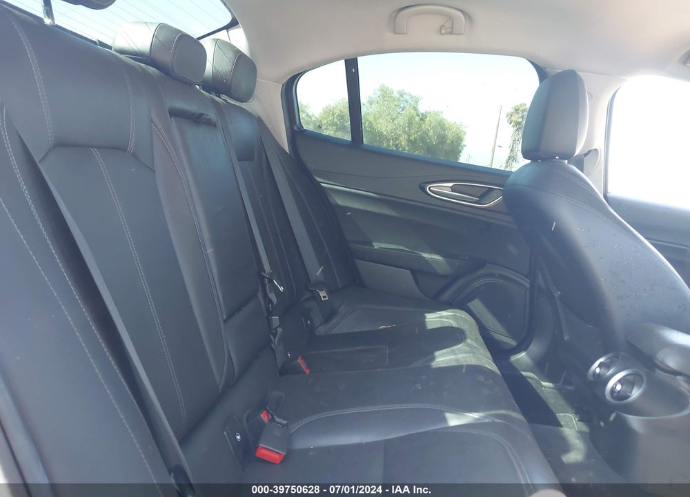 2017 ALFA ROMEO GIULIA RWD VIN: ZARFAEBN7H7546252
