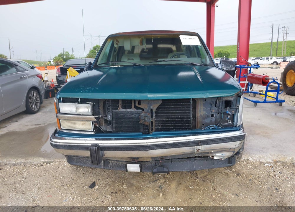 1993 CHEVROLET SUBURBAN C1500 VIN: 1GNEC16K9PJ417110