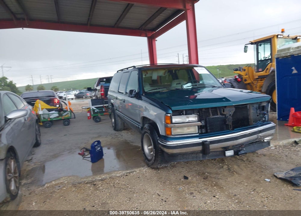 1993 CHEVROLET SUBURBAN C1500 VIN: 1GNEC16K9PJ417110