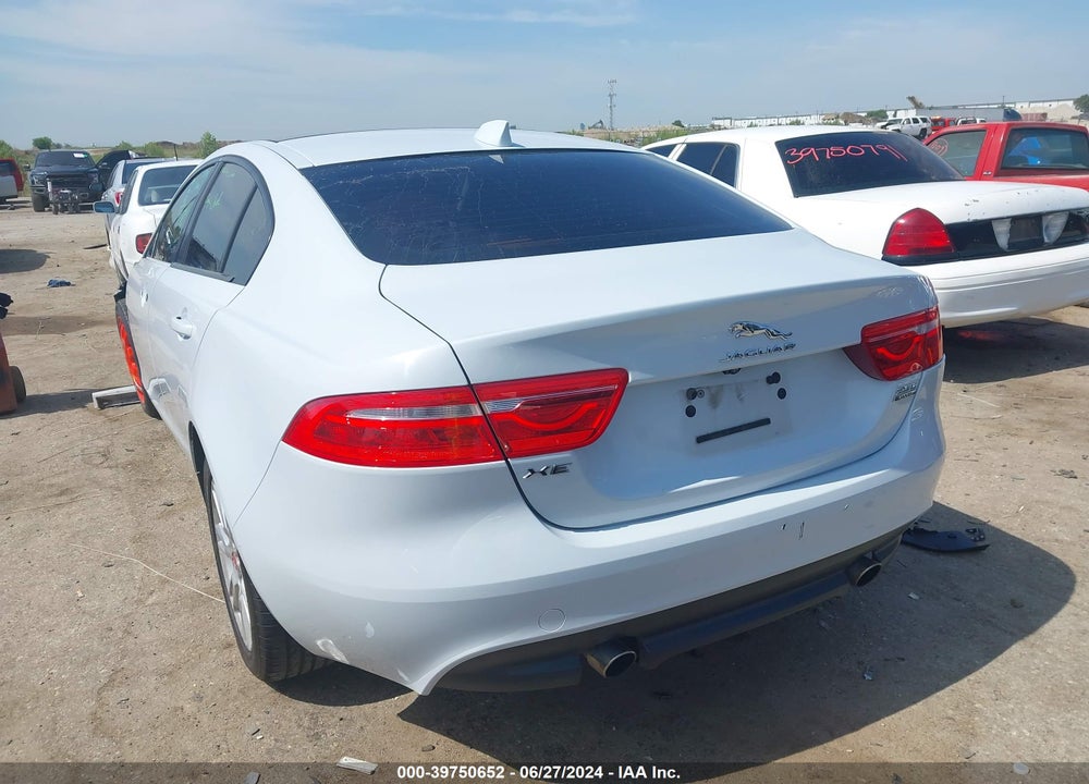 2018 JAGUAR XE 25T PREMIUM VIN: SAJAJ4FXXJCP21988