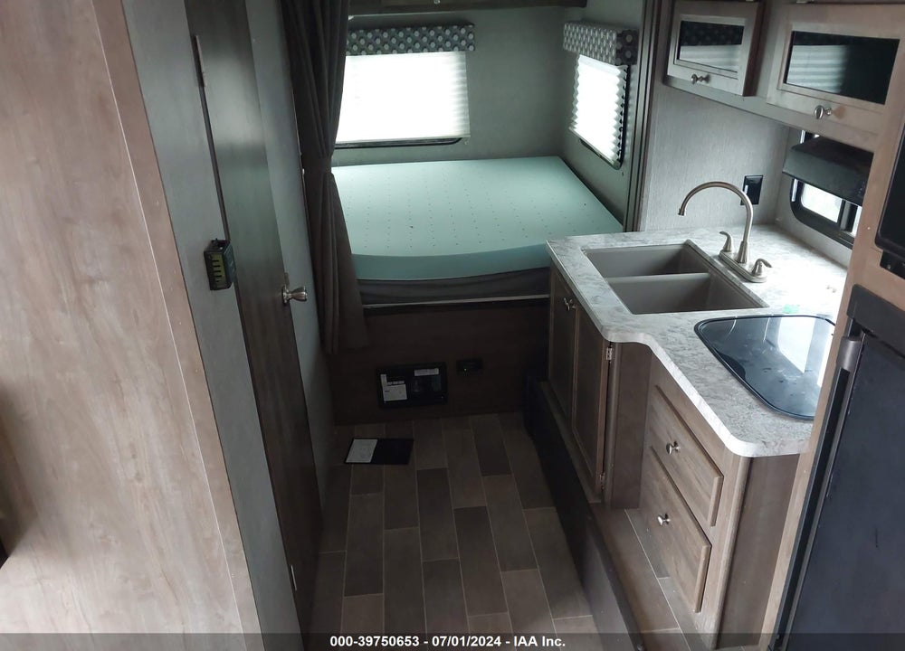 2019 COLEMAN LIGHT LX 1755FD VIN: 4YDT17515KM935284
