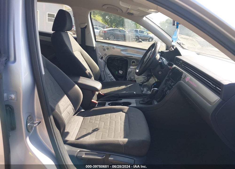 2020 VOLKSWAGEN PASSAT 2.0T S VIN: 1VWAA7A33LC011982