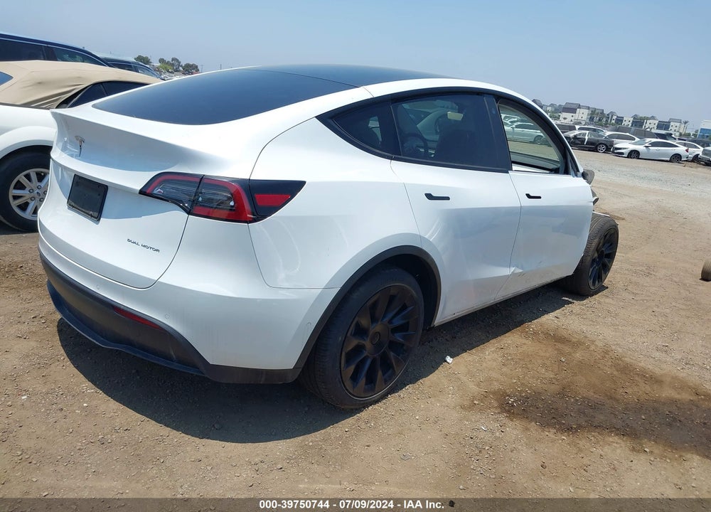 2021 TESLA MODEL Y LONG RANGE DUAL MOTOR ALL-WHEEL DRIVE VIN: 5YJYGAEE8MF300644