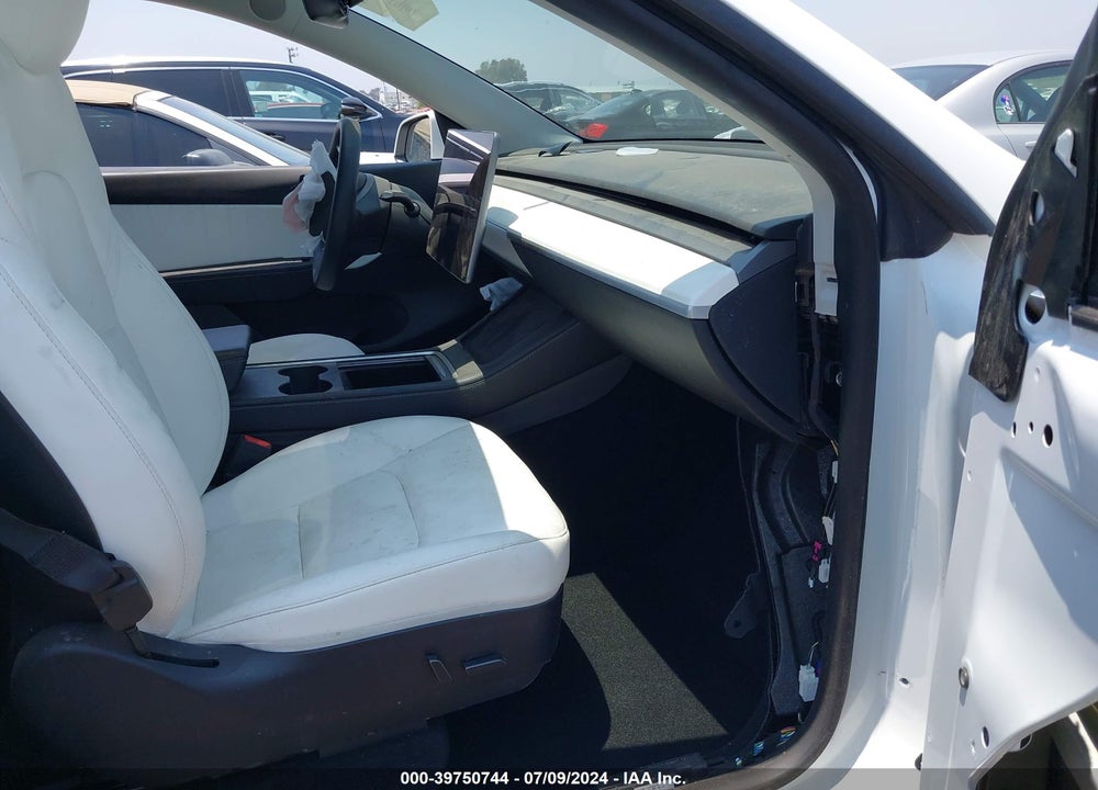 2021 TESLA MODEL Y LONG RANGE DUAL MOTOR ALL-WHEEL DRIVE VIN: 5YJYGAEE8MF300644