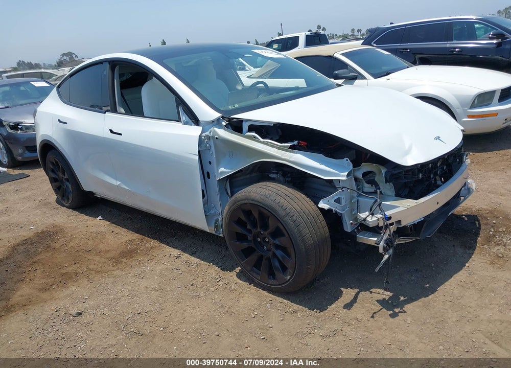 2021 TESLA MODEL Y LONG RANGE DUAL MOTOR ALL-WHEEL DRIVE VIN: 5YJYGAEE8MF300644