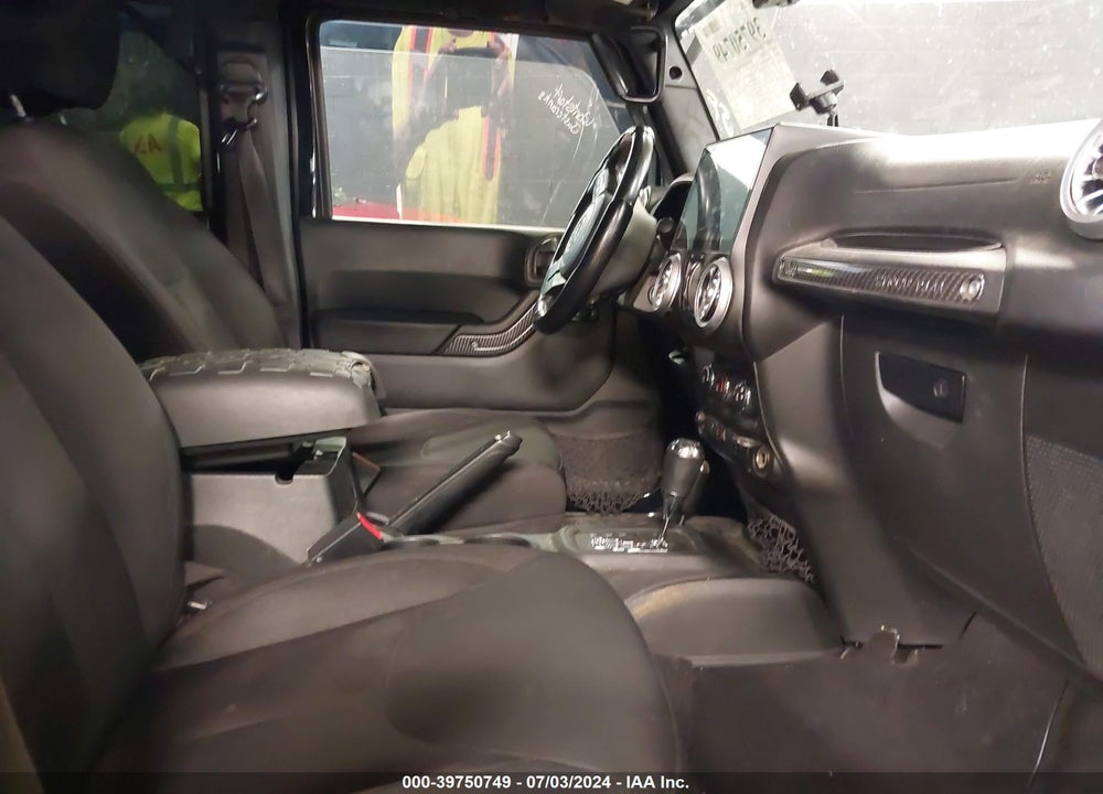 2014 JEEP WRANGLER UNLIMITED SPORT VIN: 1C4BJWDG5EL321215
