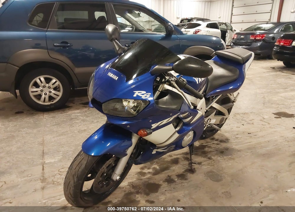 2000 YAMAHA YZFR6 L VIN: JYARJ04E0YA010149
