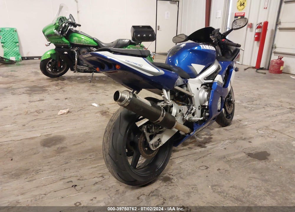 2000 YAMAHA YZFR6 L VIN: JYARJ04E0YA010149