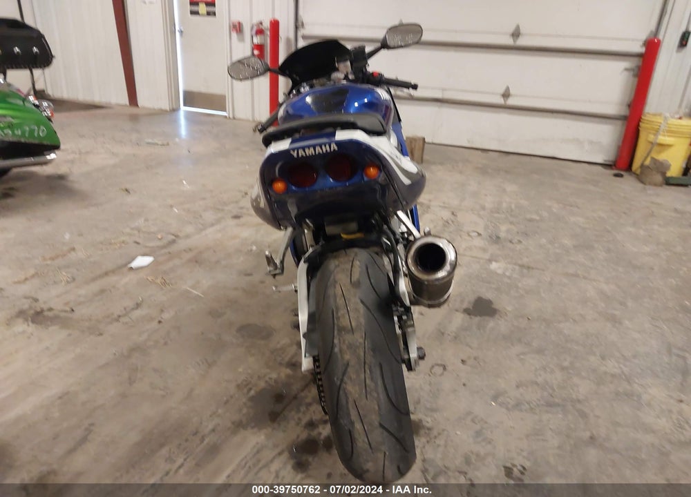 2000 YAMAHA YZFR6 L VIN: JYARJ04E0YA010149