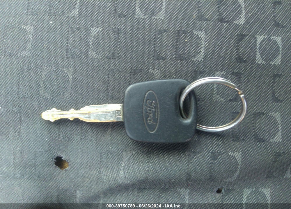 2004 FORD FOCUS ZX3 VIN: 3FAFP31304R123857