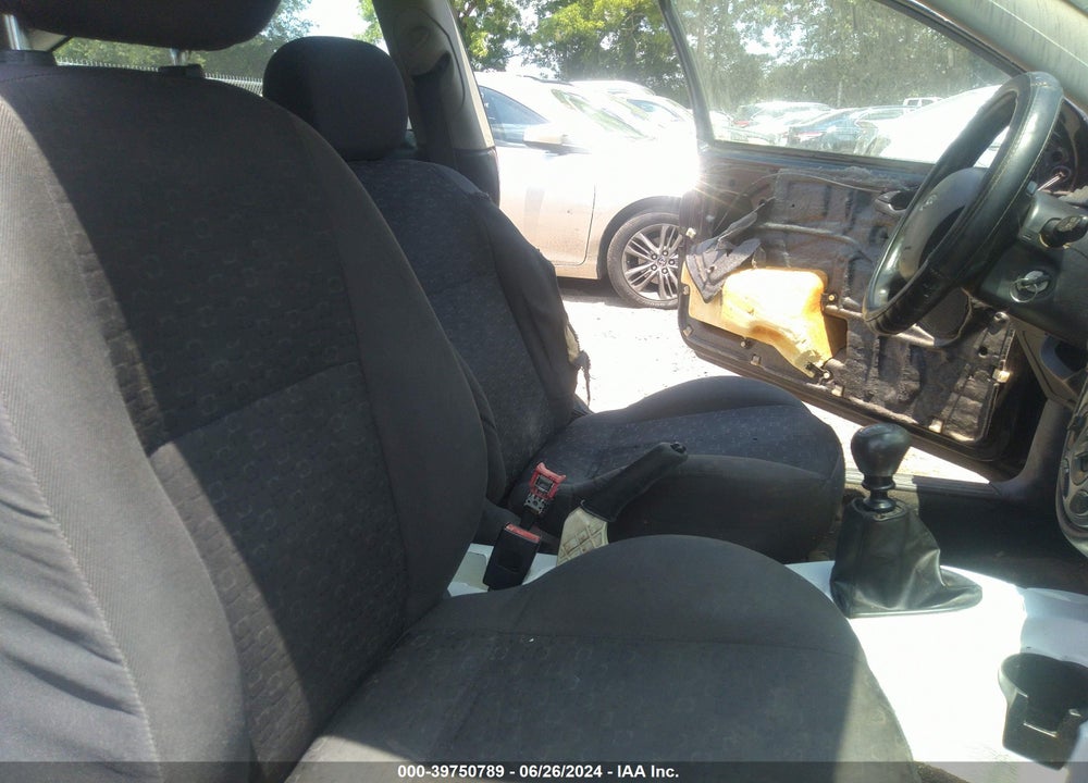 2004 FORD FOCUS ZX3 VIN: 3FAFP31304R123857