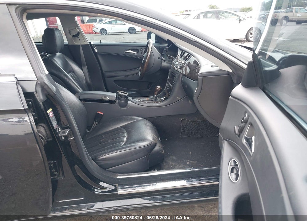 2010 MERCEDES-BENZ CLS 550 VIN: WDDDJ7CB6AA164911