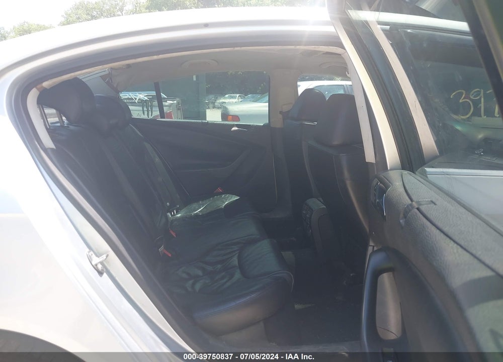 2008 VOLKSWAGEN PASSAT LUX VIN: WVWEK93C38E009350