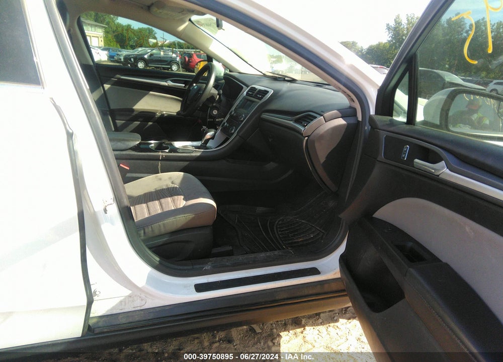 2016 FORD FUSION S VIN: 1FA6P0G72G5121916