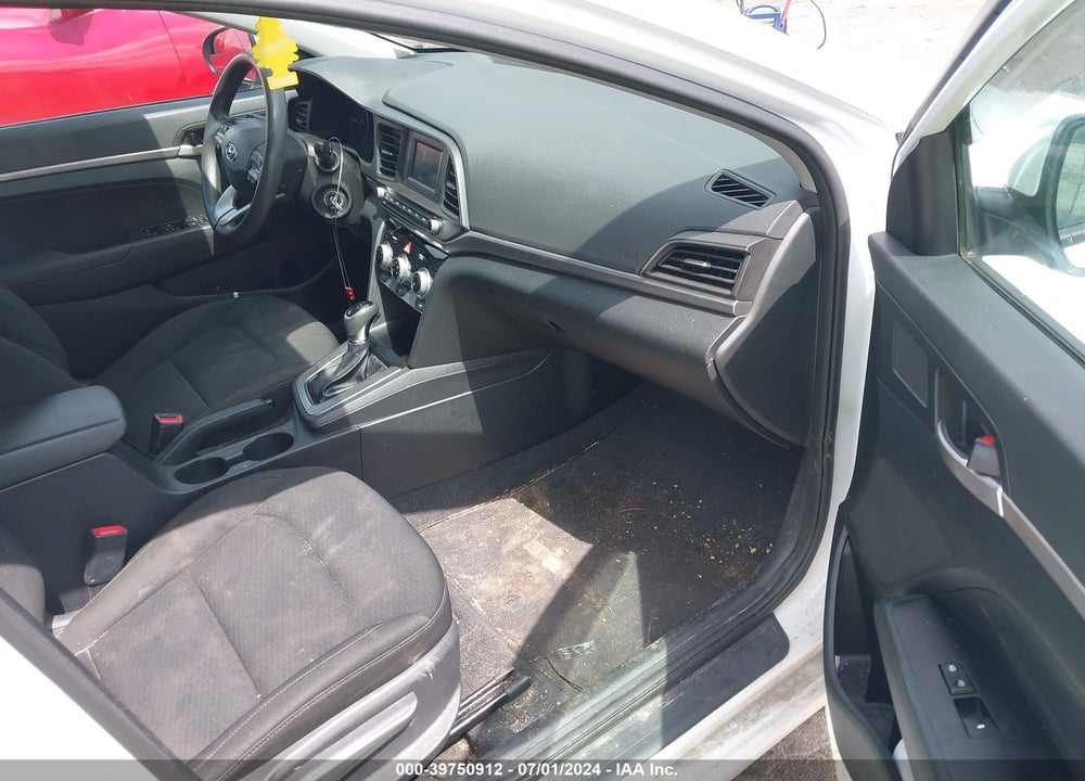 2019 HYUNDAI ELANTRA SE VIN: 5NPD74LF0KH452038