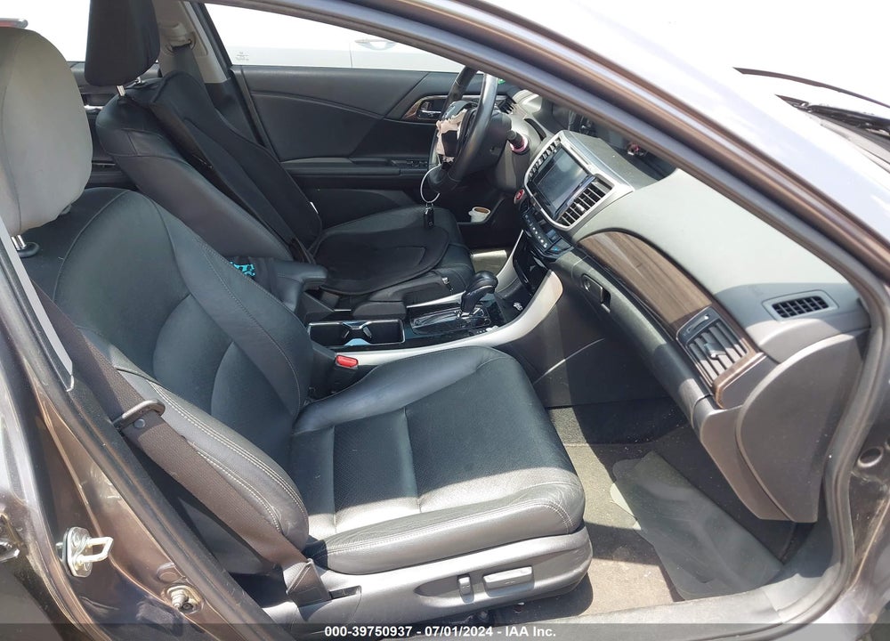 2017 HONDA ACCORD EX-L VIN: 1HGCR2F8XHA101565