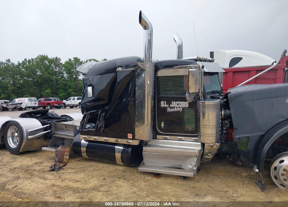 2018 PETERBILT 389 VIN: 1XPXD49XXJD433537