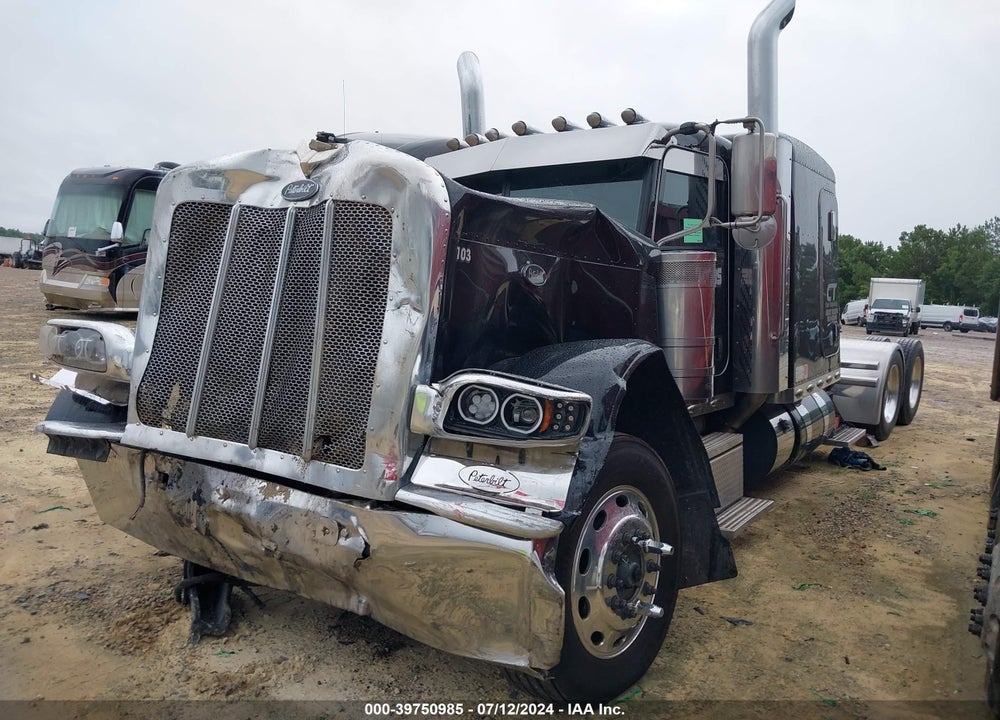 2018 PETERBILT 389 VIN: 1XPXD49XXJD433537