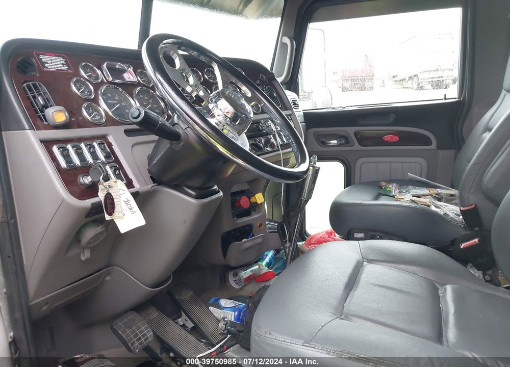 2018 PETERBILT 389 VIN: 1XPXD49XXJD433537