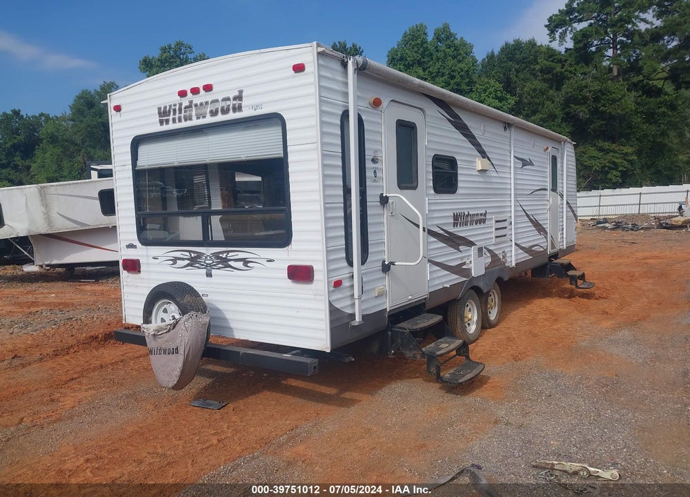 2011 FOREST RIVER RV WILDWOOD M-28RLSS VIN: 4X4TWDD23BA245865
