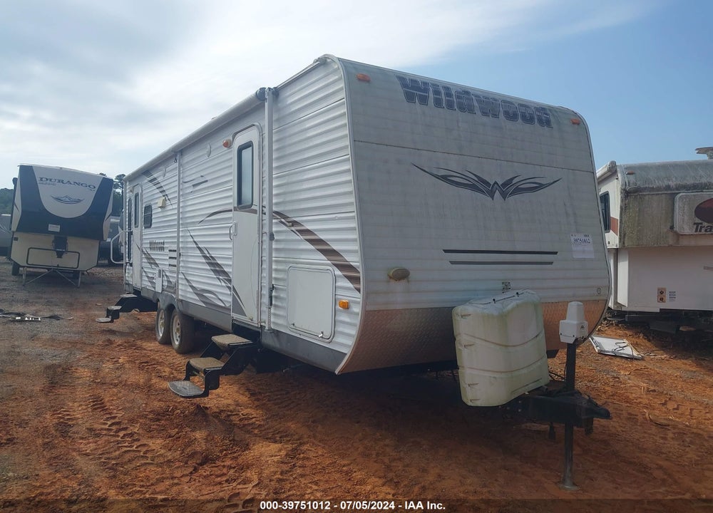 2011 FOREST RIVER RV WILDWOOD M-28RLSS VIN: 4X4TWDD23BA245865