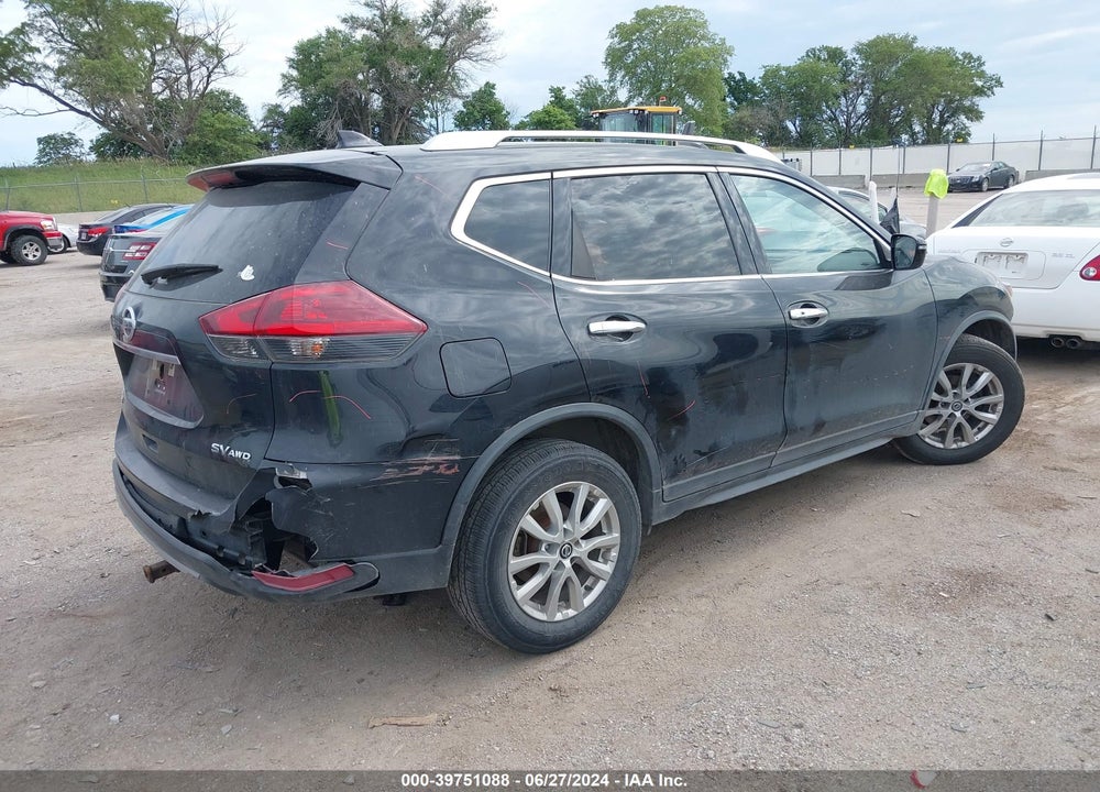 2018 NISSAN ROGUE SV VIN: KNMAT2MV6JP534626