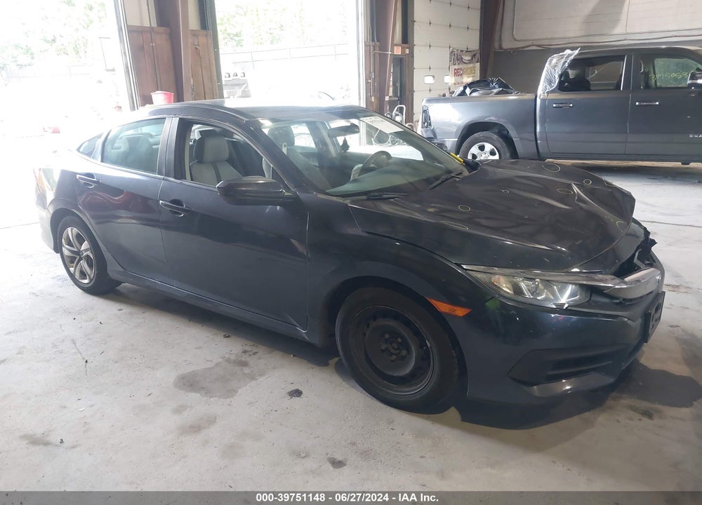 2018 HONDA CIVIC LX VIN: 2HGFC2F52JH535717