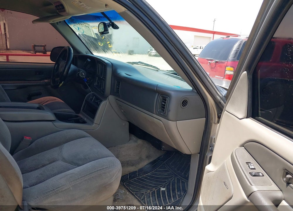 2003 CHEVROLET TAHOE LS VIN: 1GNEC13V53R276093