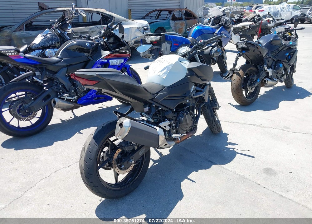 2022 KAWASAKI ER400 D VIN: JKAERKD11NDAF3468
