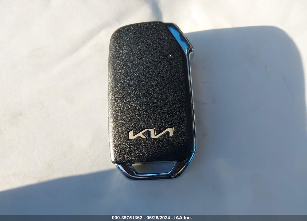 2023 KIA NIRO EX VIN: KNDCR3LE8P5118239