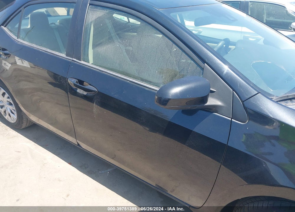 2018 TOYOTA COROLLA LE VIN: 5YFBURHEXJP776497