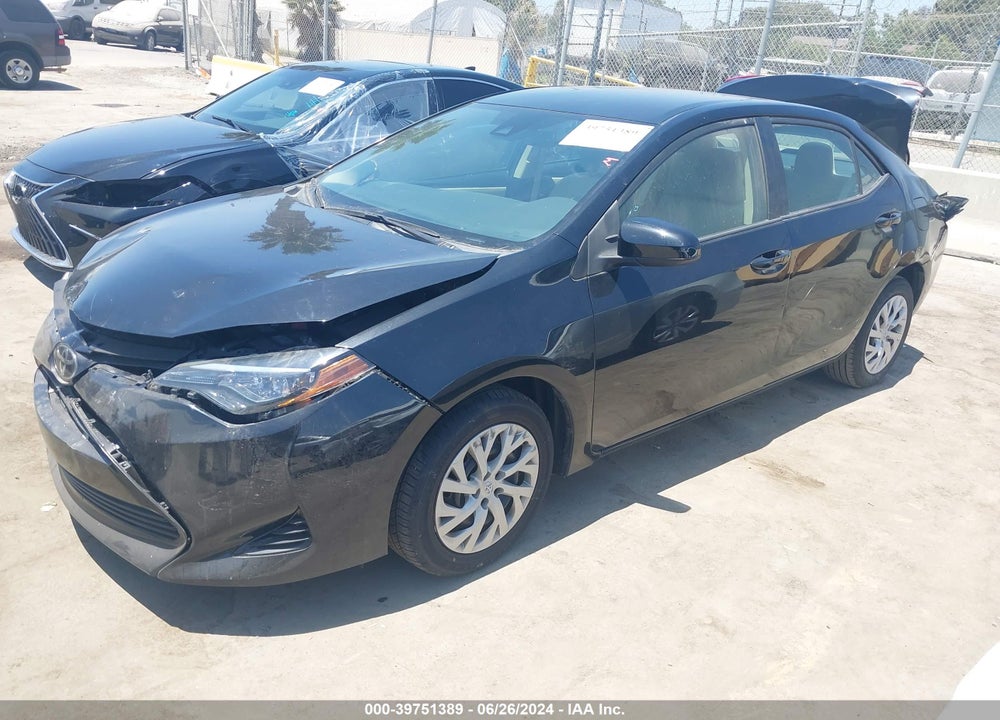 2018 TOYOTA COROLLA LE VIN: 5YFBURHEXJP776497