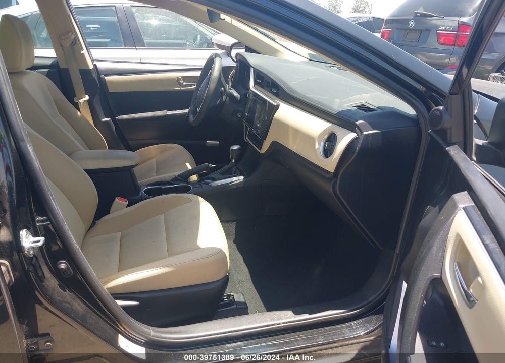 2018 TOYOTA COROLLA LE VIN: 5YFBURHEXJP776497
