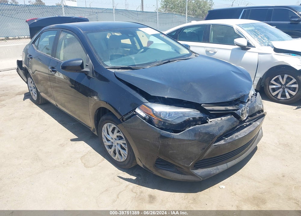 2018 TOYOTA COROLLA LE VIN: 5YFBURHEXJP776497